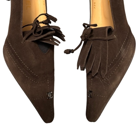 Chanel CC Fringed Suede Pumps EU 38 US 7.5 Brown Mocha Chocolate Kitten Heel - Picture 4 of 16